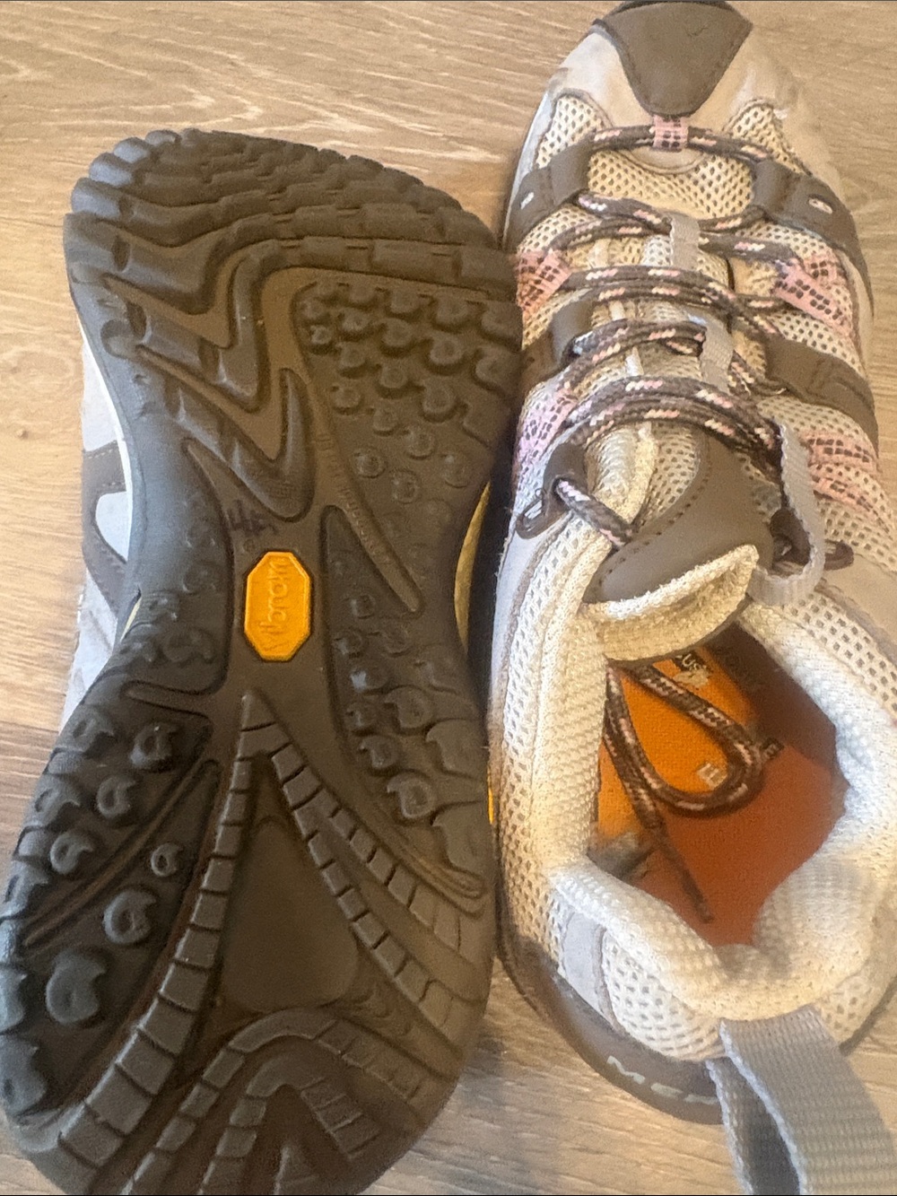 Merrell Women's Metallic Silver Shoe Label - Picture 5 of 5